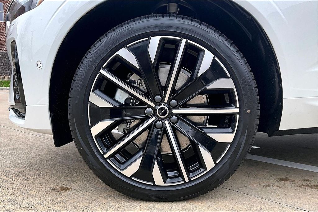 2026 Volvo XC60 Plug-In Hybrid T8 Ultra