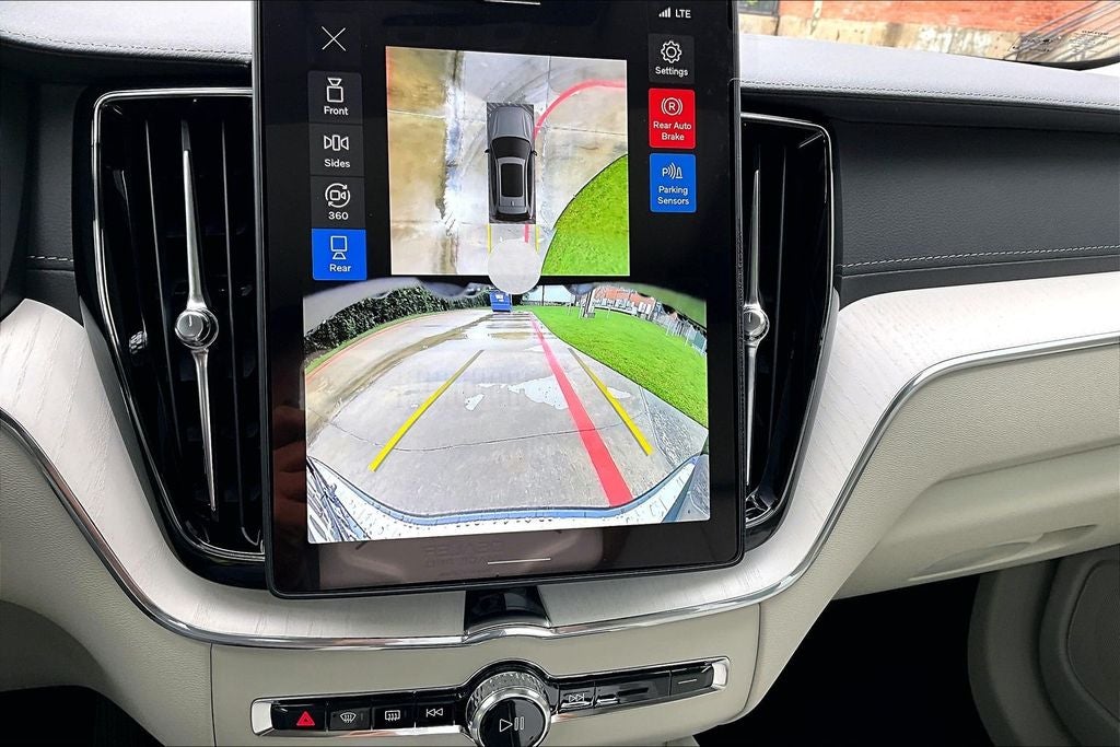 2026 Volvo XC60 Plug-In Hybrid T8 Ultra