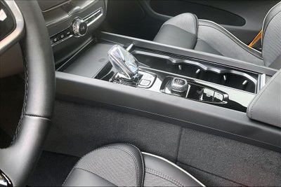2026 Volvo XC60 Plug-In Hybrid T8 Polestar Engineered