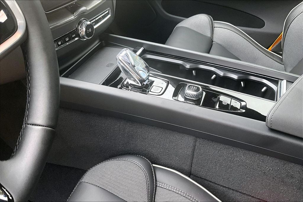 2026 Volvo XC60 Plug-In Hybrid T8 Polestar Engineered