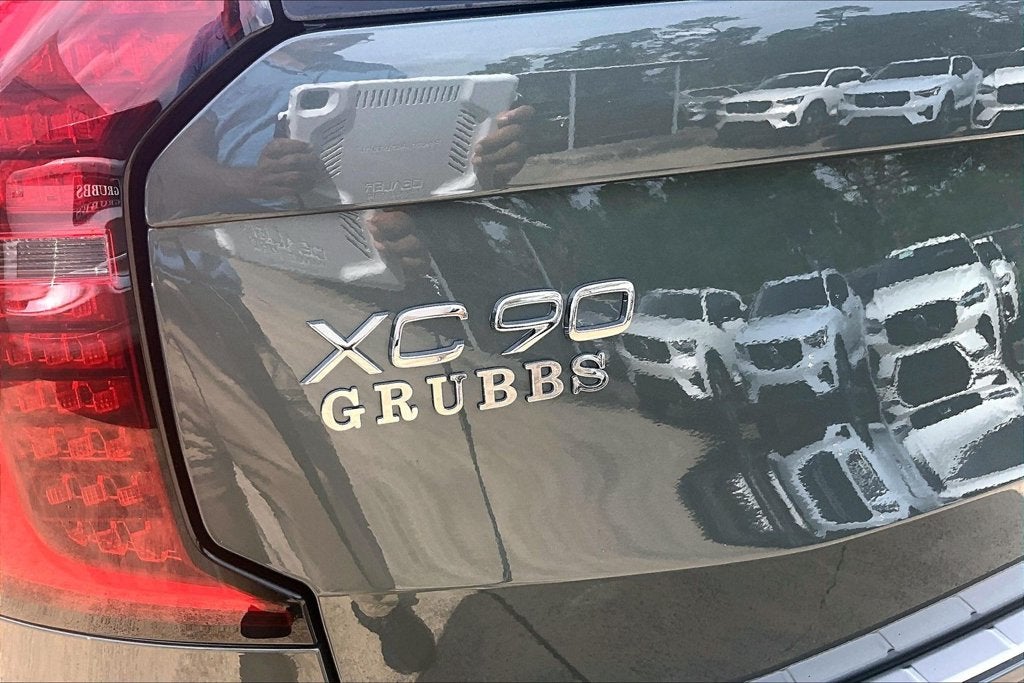 2027 Volvo XC90 Plug-In Hybrid T8 Ultra 6 Passenger