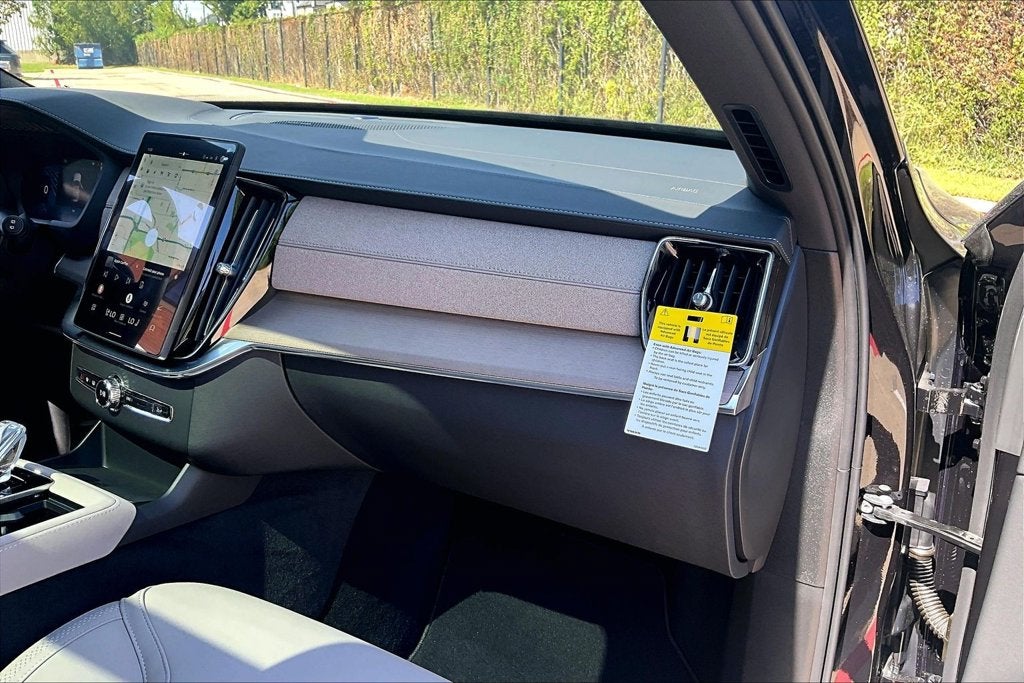 2027 Volvo XC90 Plug-In Hybrid T8 Plus 7 Passenger