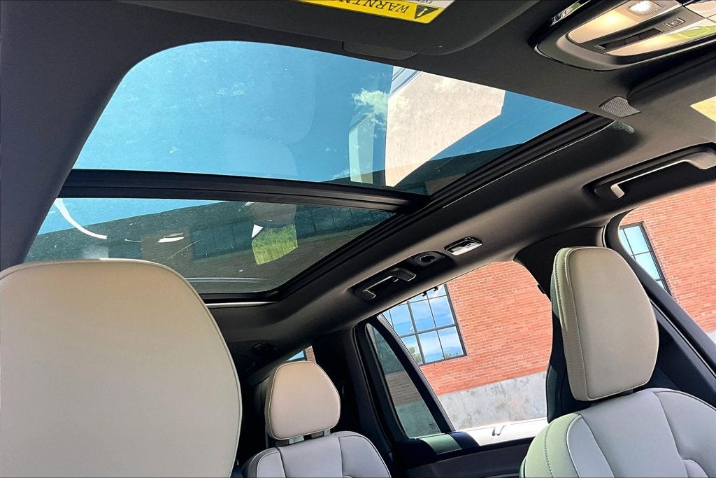 2027 Volvo XC90 Plug-In Hybrid T8 Plus 7 Passenger