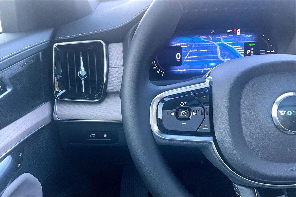 2027 Volvo XC90 Plug-In Hybrid T8 Ultra 7 Passenger