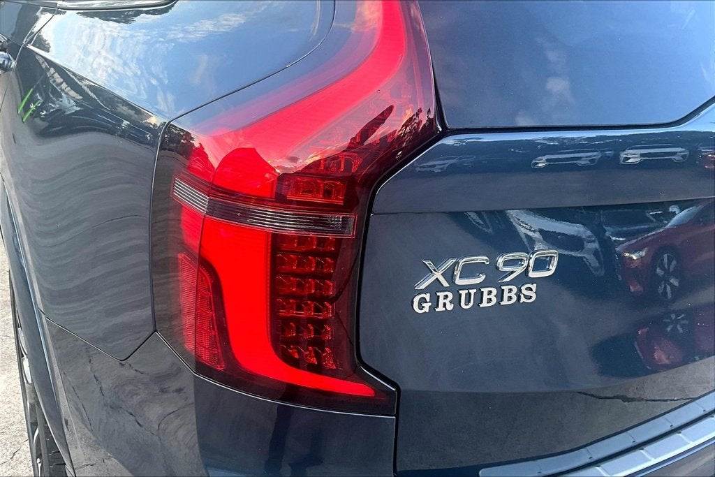 2027 Volvo XC90 Plug-In Hybrid T8 Ultra 7 Passenger