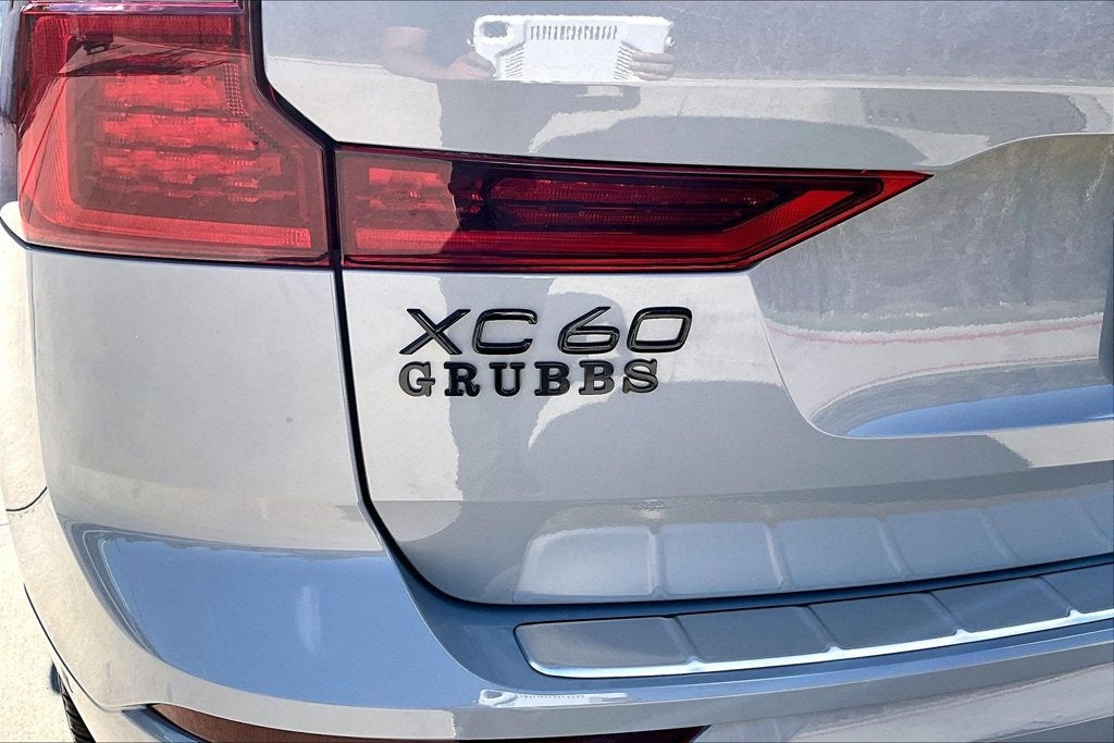 2027 Volvo XC60 Plug-In Hybrid T8 Ultra Black Edition