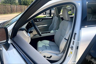 2027 Volvo XC60 Plug-In Hybrid T8 Ultra