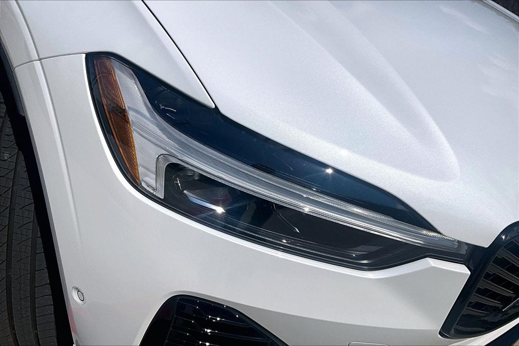 2027 Volvo XC60 Plug-In Hybrid T8 Ultra