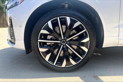 2027 Volvo XC60 Plug-In Hybrid T8 Ultra