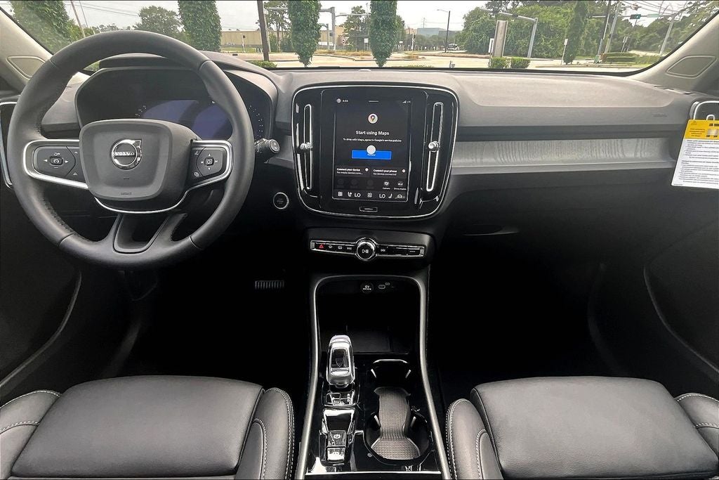 2026 Volvo XC40 B4 Plus