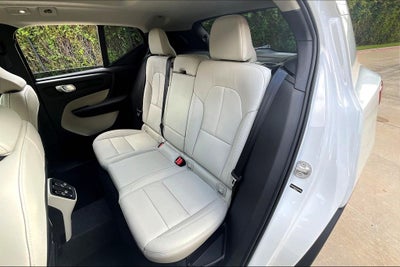 2026 Volvo XC40 B4 Plus