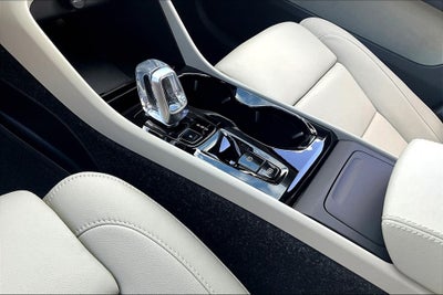 2026 Volvo XC40 B4 Plus