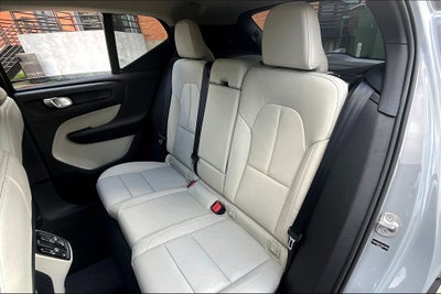 2026 Volvo XC40 B4 Plus