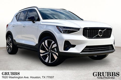 2026 Volvo XC40 B4 Plus