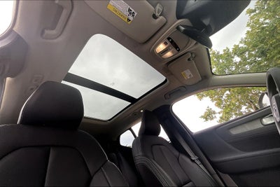 2026 Volvo XC40 B4 Plus