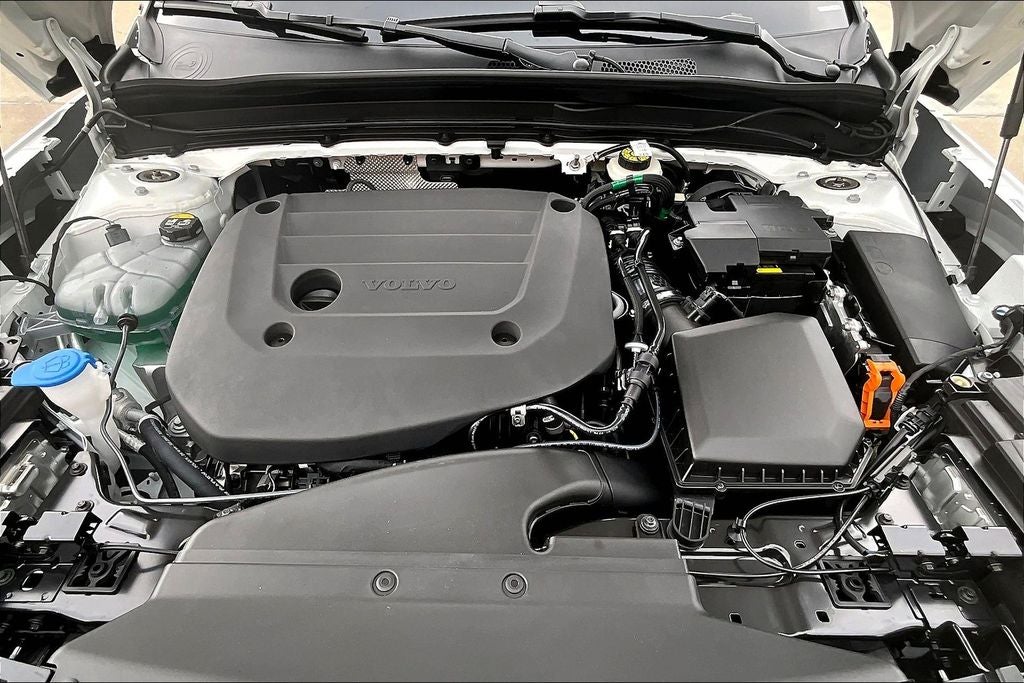 2026 Volvo XC40 B4 Plus