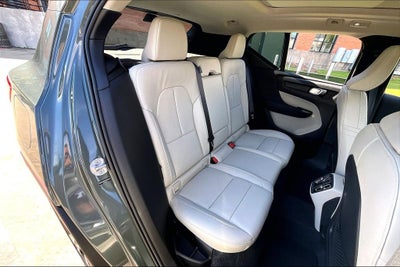 2026 Volvo XC40 B4 Plus