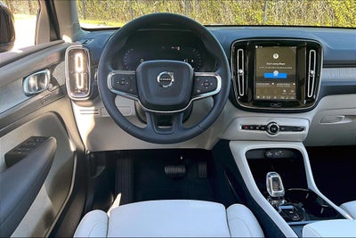 2026 Volvo XC40 B4 Plus