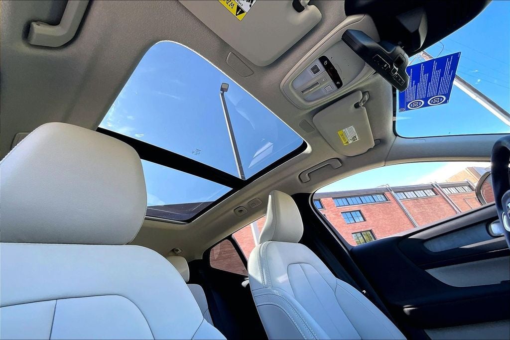 2026 Volvo XC40 B4 Plus