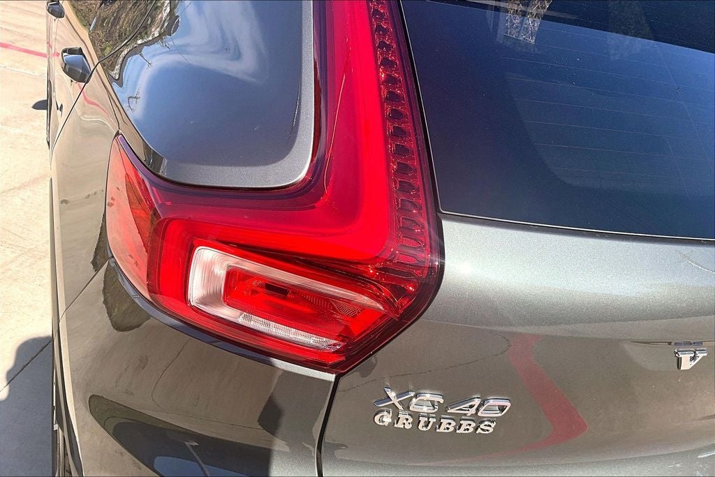 2026 Volvo XC40 B4 Plus