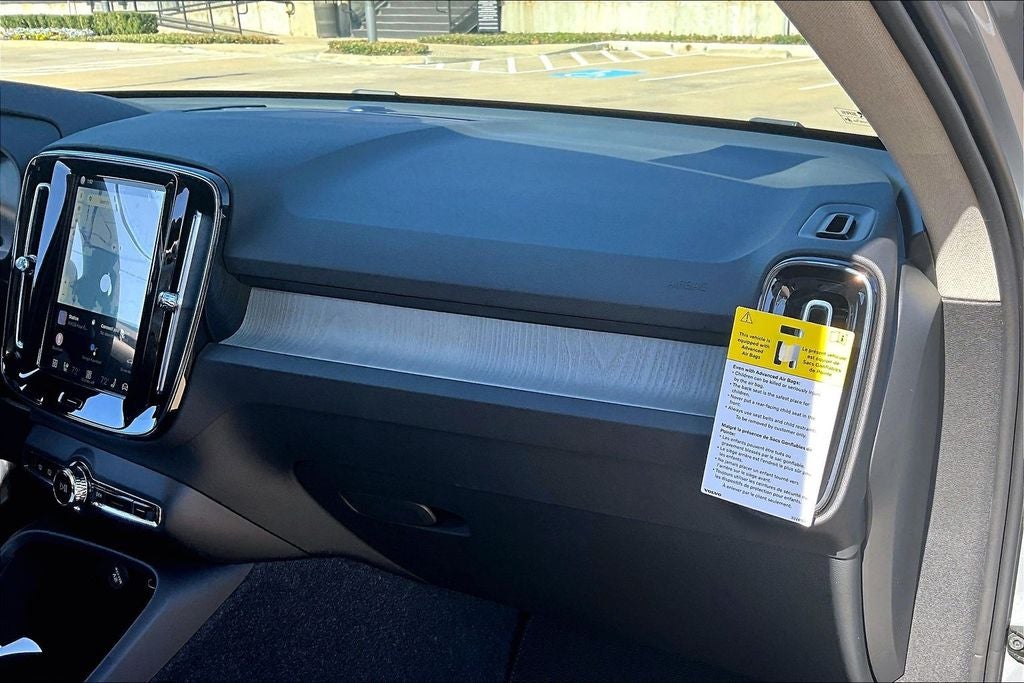 2026 Volvo XC40 B4 Core