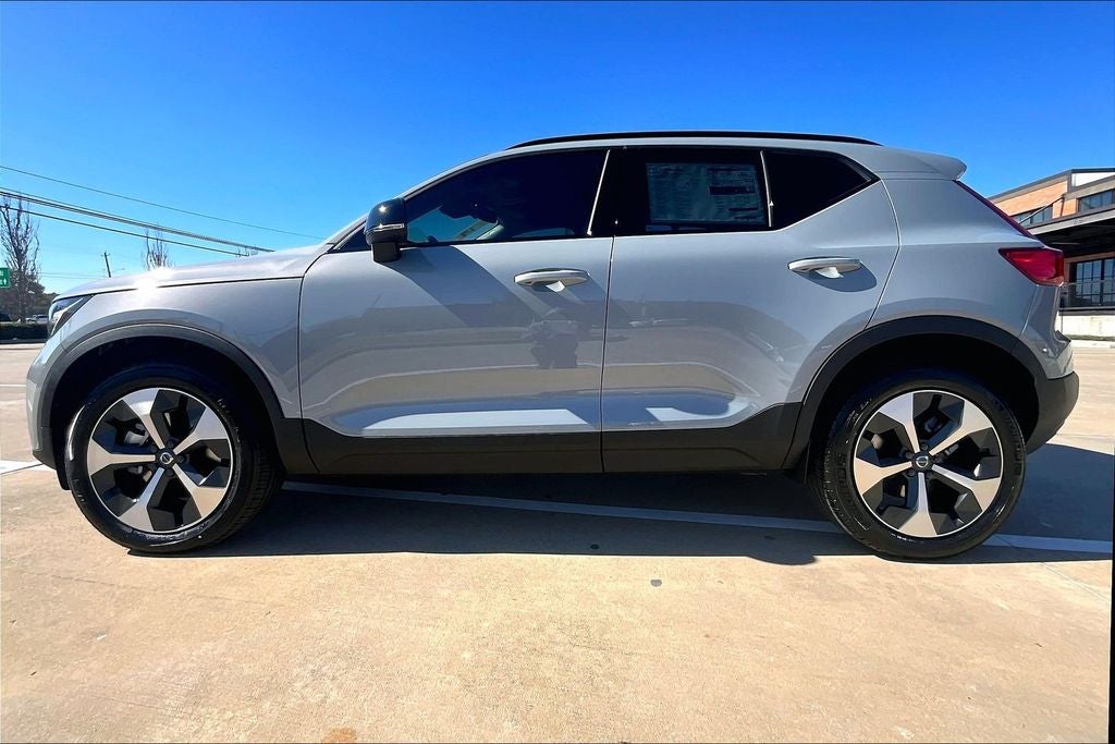 2026 Volvo XC40 B4 Core