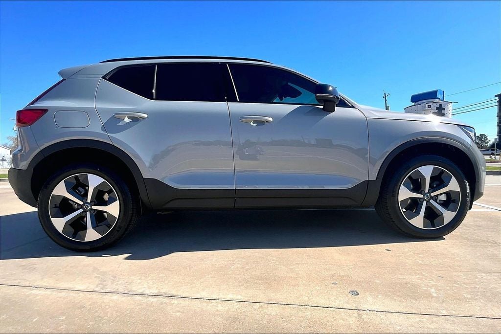 2026 Volvo XC40 B4 Core