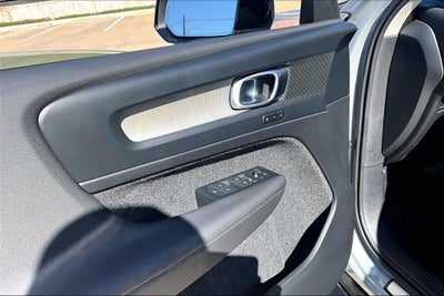 2026 Volvo XC40 B4 Core