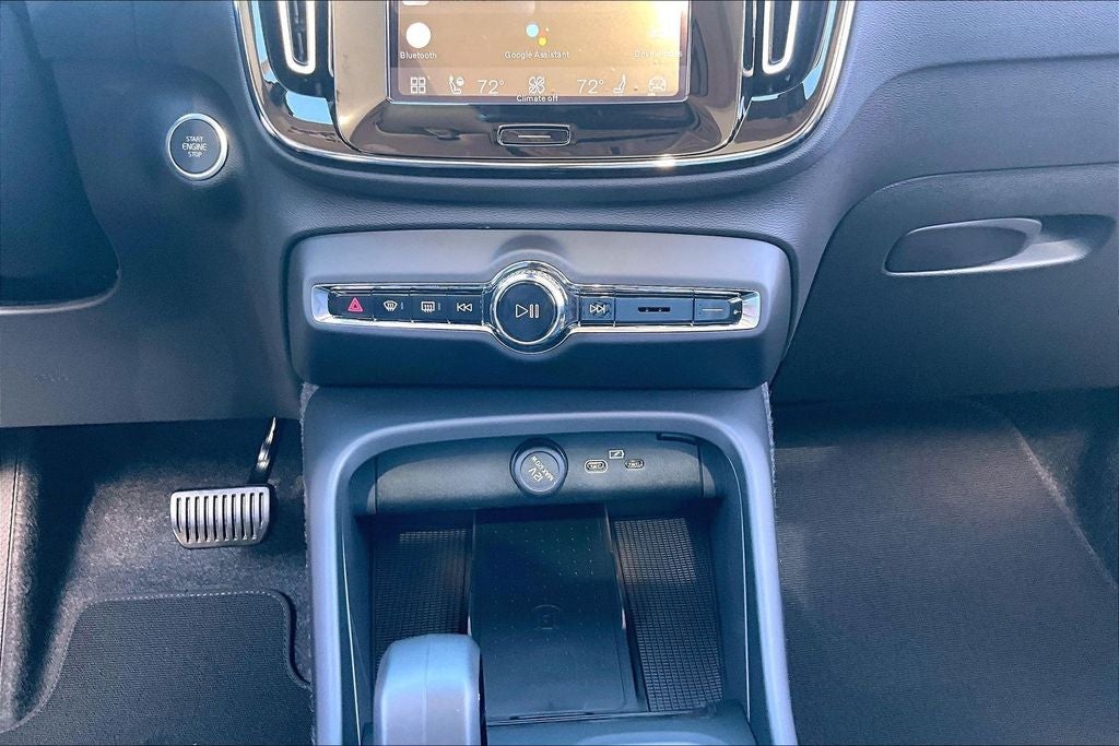 2026 Volvo XC40 B4 Core