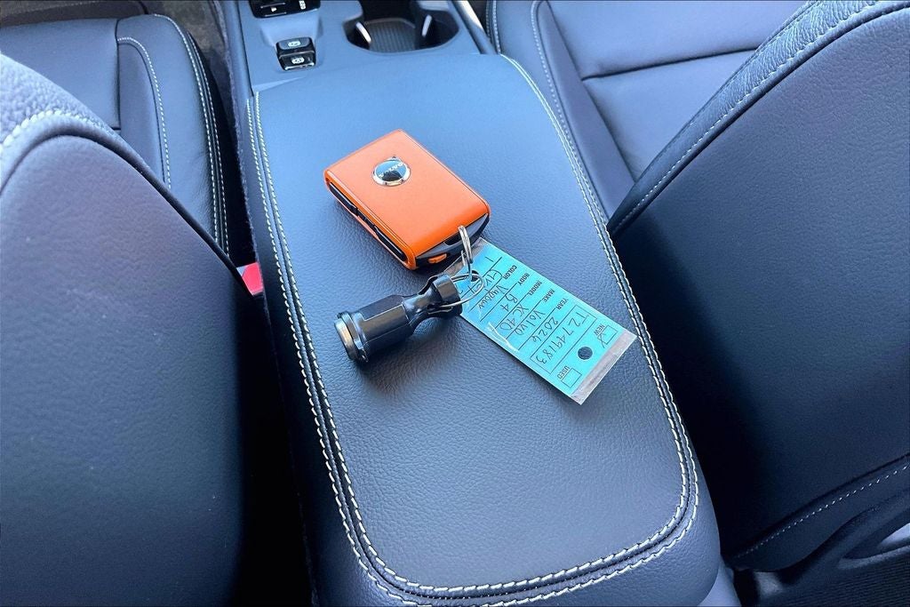 2026 Volvo XC40 B4 Core