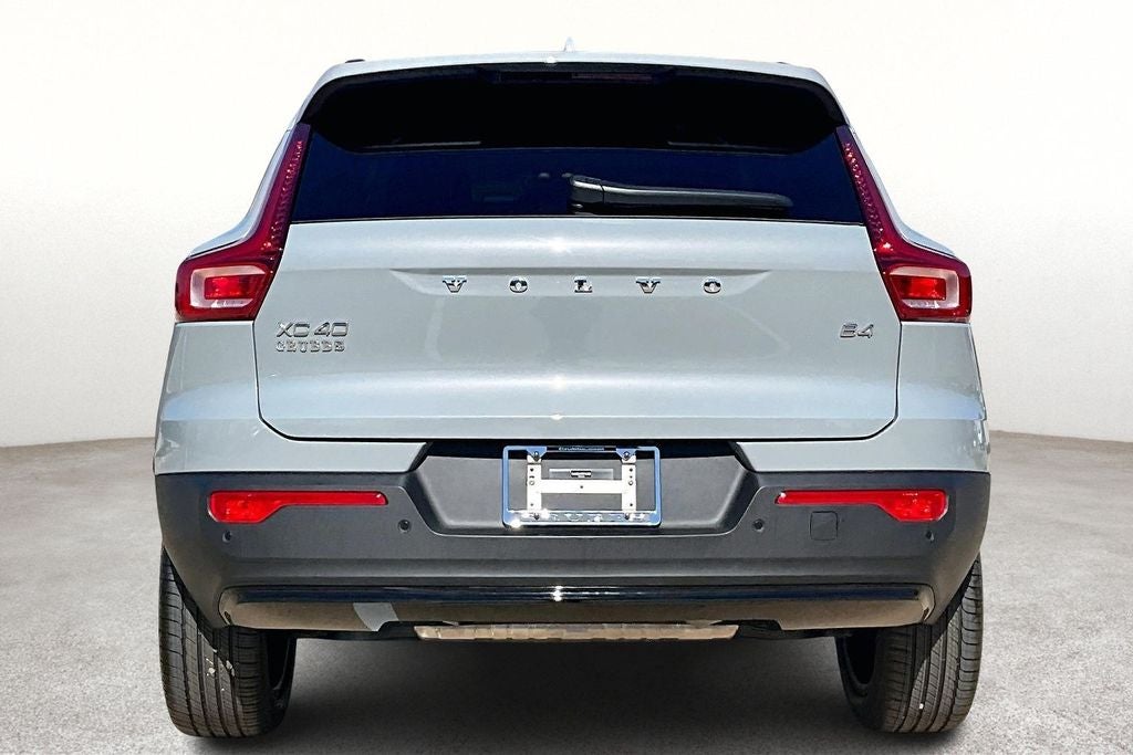 2026 Volvo XC40 B4 Core