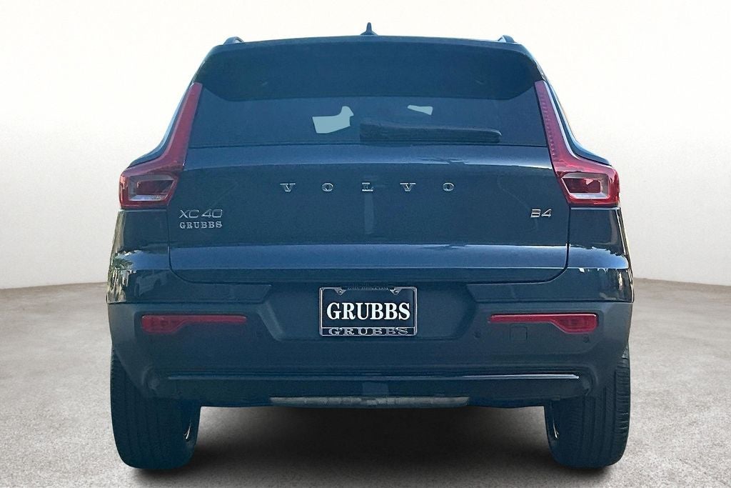 2026 Volvo XC40 B4 Core