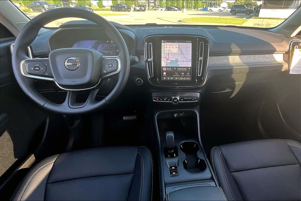 2026 Volvo XC40 B4 Core