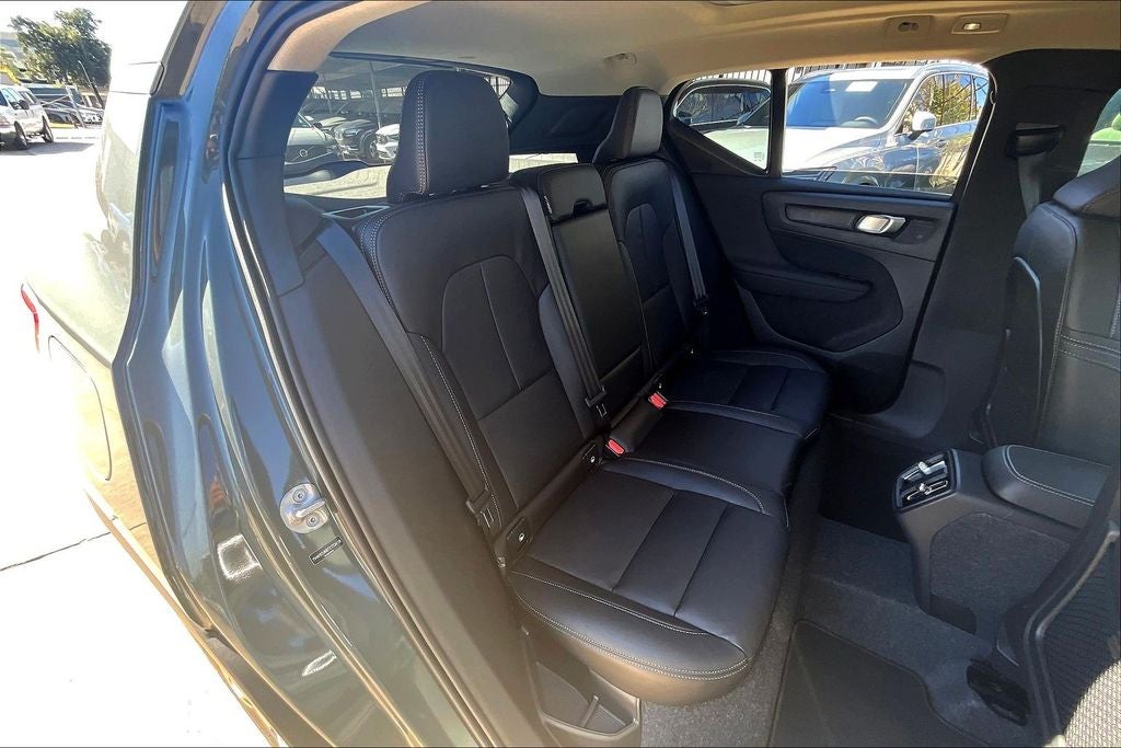 2026 Volvo XC40 B4 Core