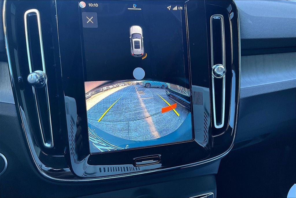 2026 Volvo XC40 B4 Core