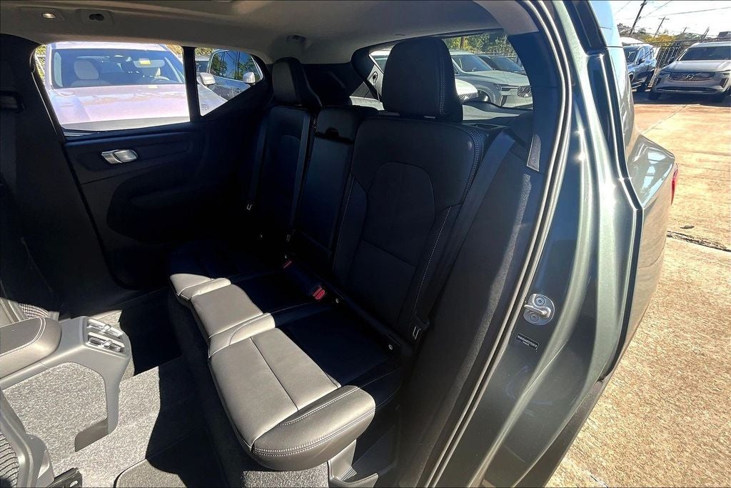 2026 Volvo XC40 B4 Core