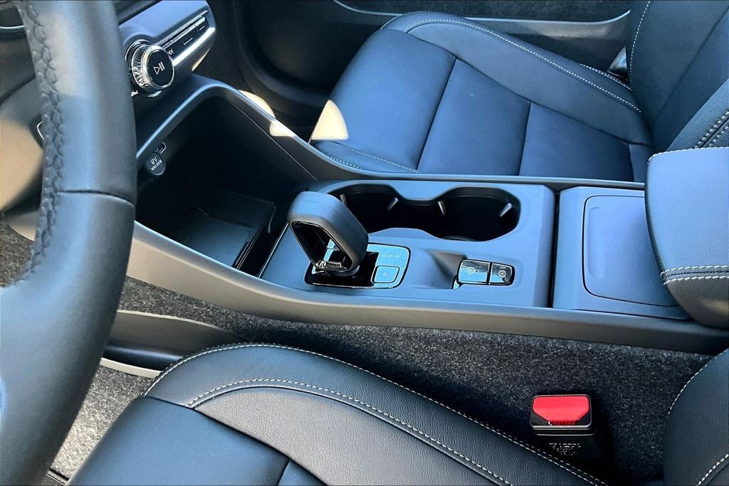 2026 Volvo XC40 B4 Core