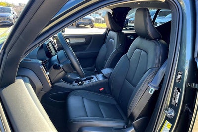 2026 Volvo XC40 B4 Core