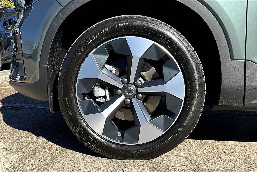 2026 Volvo XC40 B4 Core