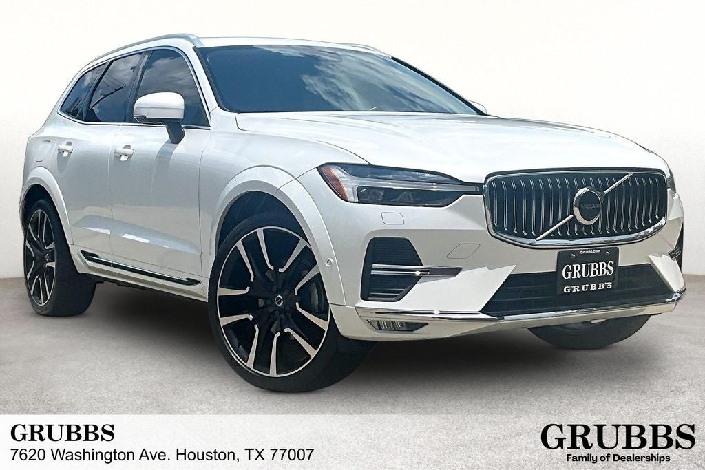 2023 Volvo XC60 B5 Ultimate Bright Theme