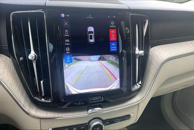 2023 Volvo XC60 B5 Ultimate Bright Theme