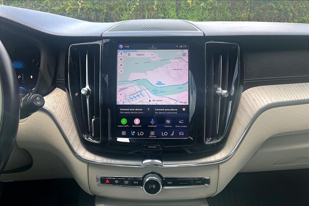 2023 Volvo XC60 B5 Ultimate Bright Theme