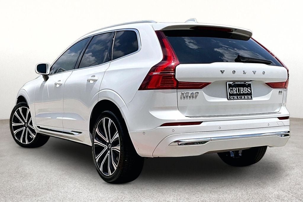 2023 Volvo XC60 B5 Ultimate Bright Theme