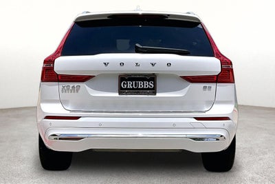 2023 Volvo XC60 B5 Ultimate Bright Theme