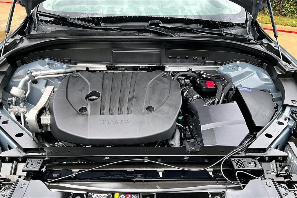 2023 Volvo XC60 B5 Plus Bright Theme