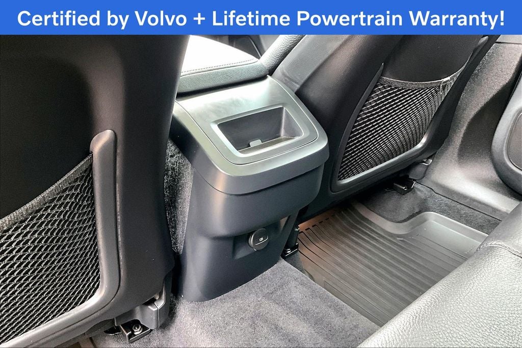 2023 Volvo XC60 B5 Plus Bright Theme