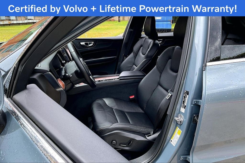 2023 Volvo XC60 B5 Plus Bright Theme