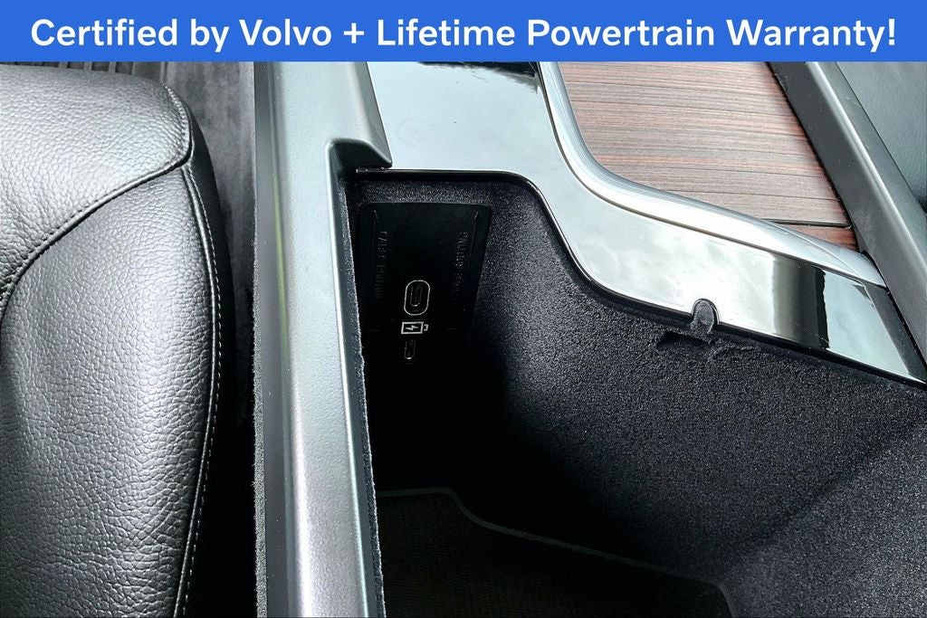 2023 Volvo XC60 B5 Plus Bright Theme