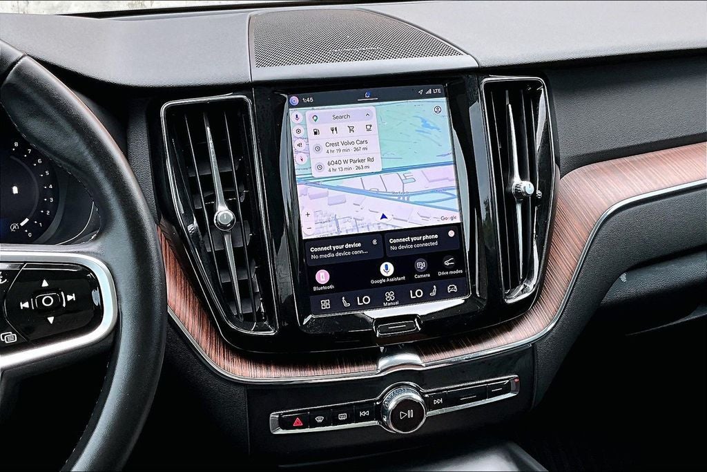 2023 Volvo XC60 B5 Plus Bright Theme