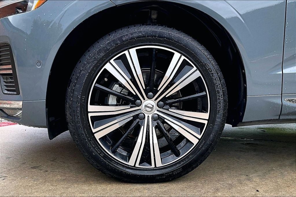 2023 Volvo XC60 B5 Plus Bright Theme